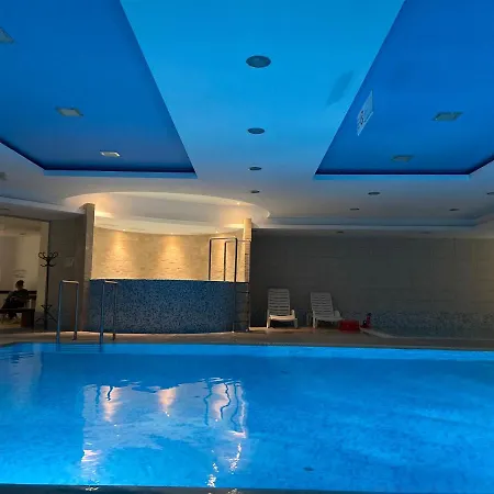 Lägenhet Club 218 Wellness Gold Apartman *