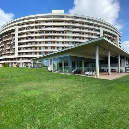 Lägenhet Club 218 Wellness Gold Apartman